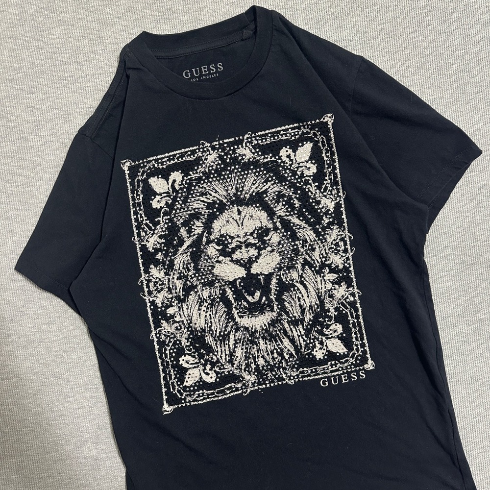 Guess Los Angeles Black Lion Studded‎ Graphic Tee Women's Small Womens Small